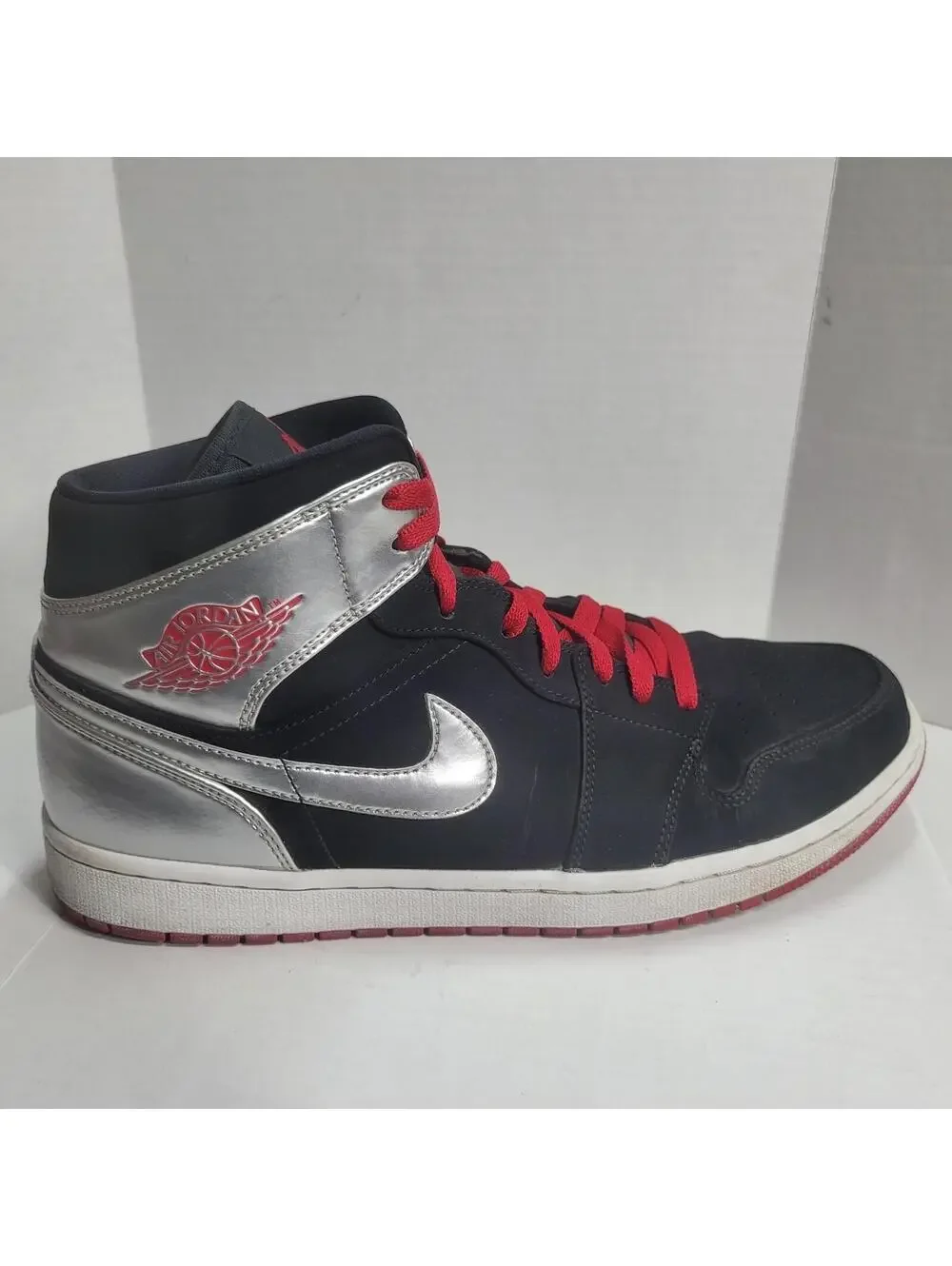 Nike Air Jordan 1 Mid Johnny Kilroy 554724-057 Black Silver Size 11